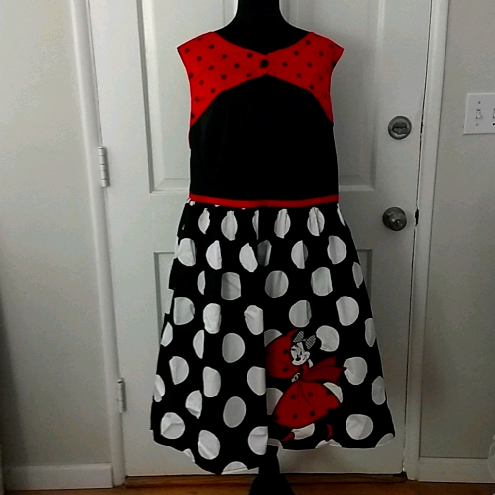 Disney Dress Shop Minnie in Paris 2X NWT Stunning!